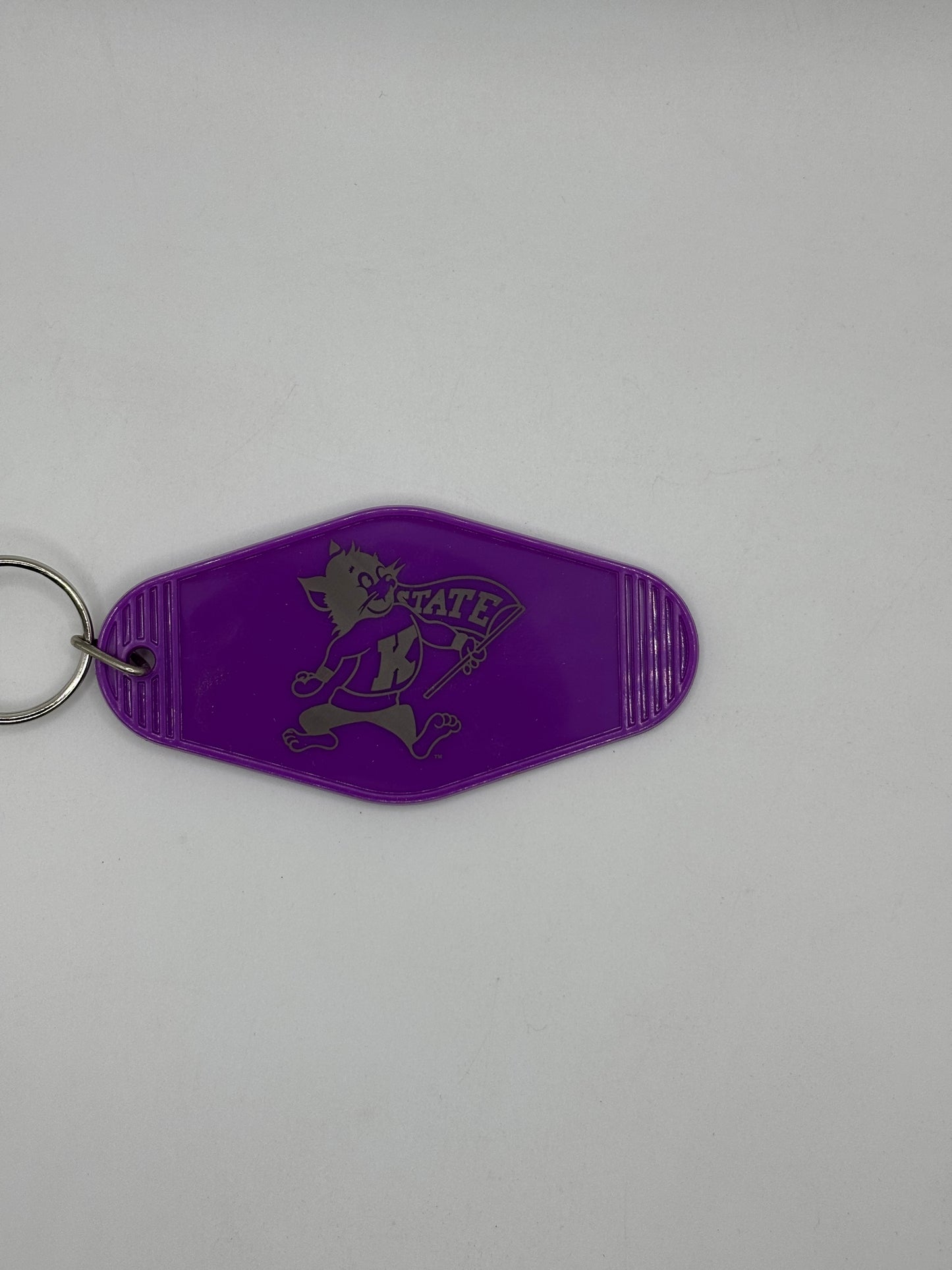 K- State Motel Style Plastic Key Chain