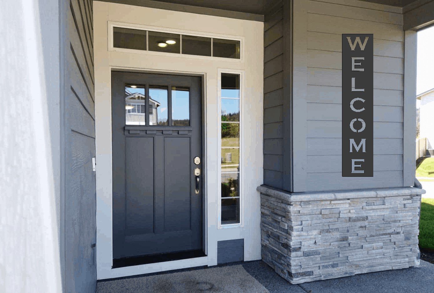 Vertical Welcome Sign