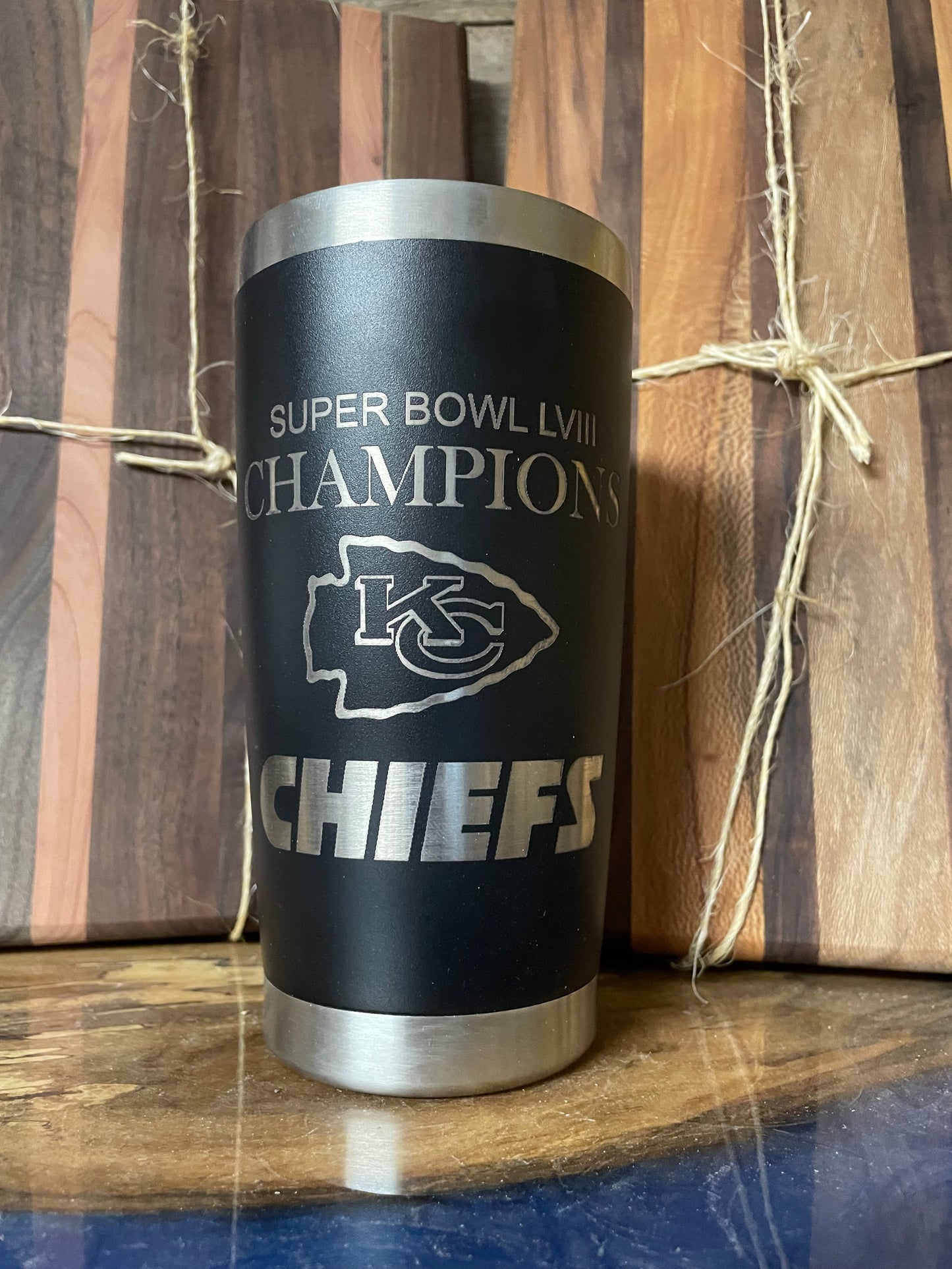 Chiefs Super Bowl Champions Arrow Head Logo  20 oz tumbler